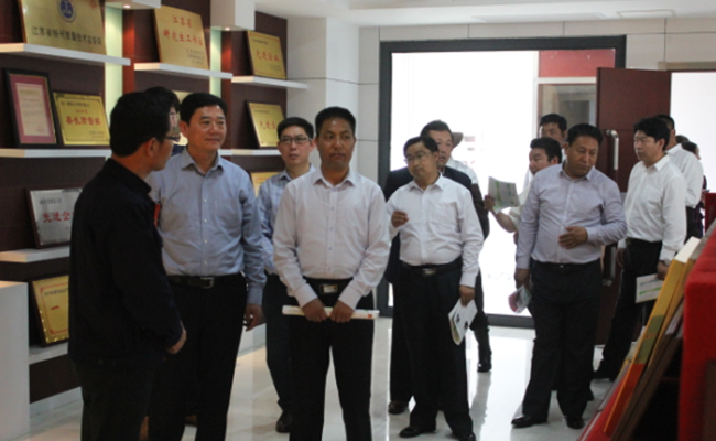 青海省贵南县代表团来公司考察